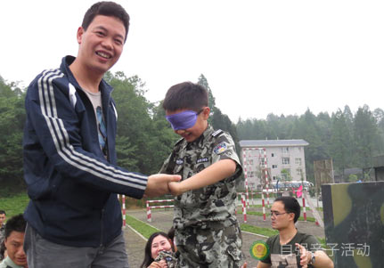 親子軍事體驗(yàn)營