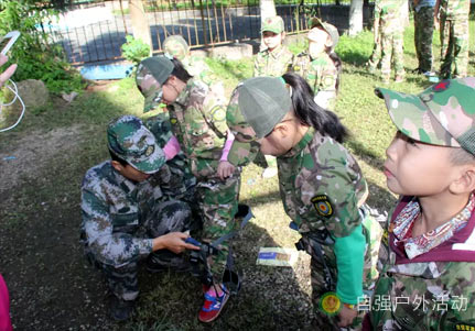 成都青少年戶(hù)外拓展活動(dòng)圖片