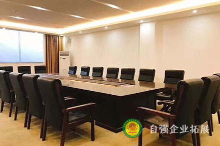 成都周邊軍訓(xùn)拓展團建基地